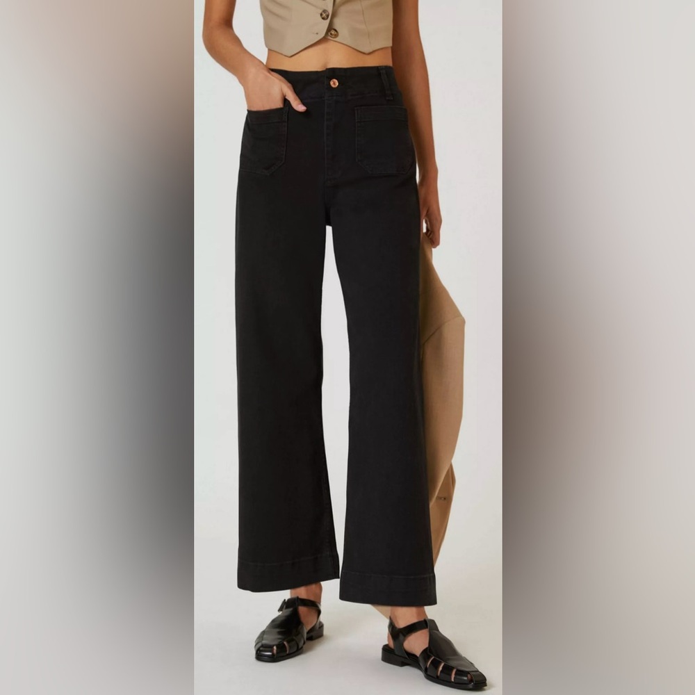 NWOT Pilcro (Anthropologie) very dark blue cropped jeans. Size 28P 🙂
